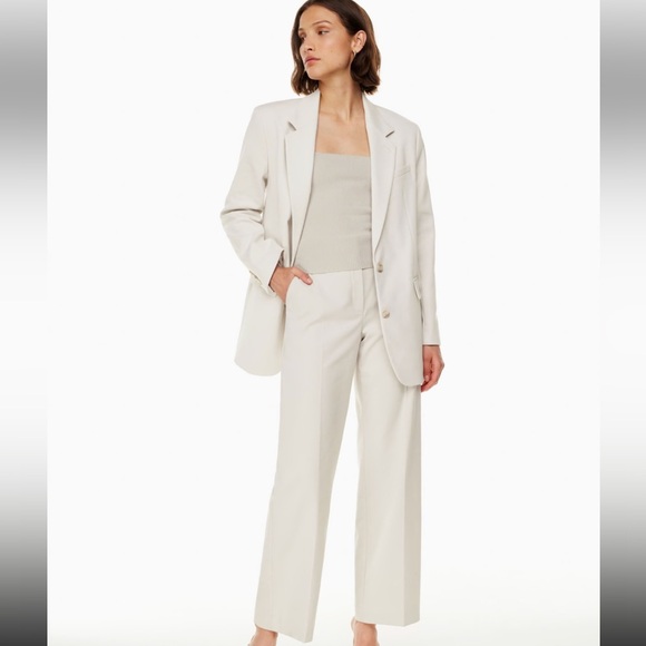 Aritzia - Babaton Sculpt Knit Cami Tank - Picture 6 of 8